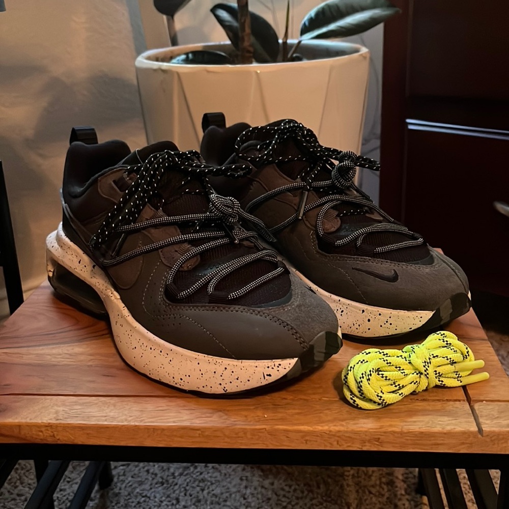 Nike Air Max Viva Sneaker